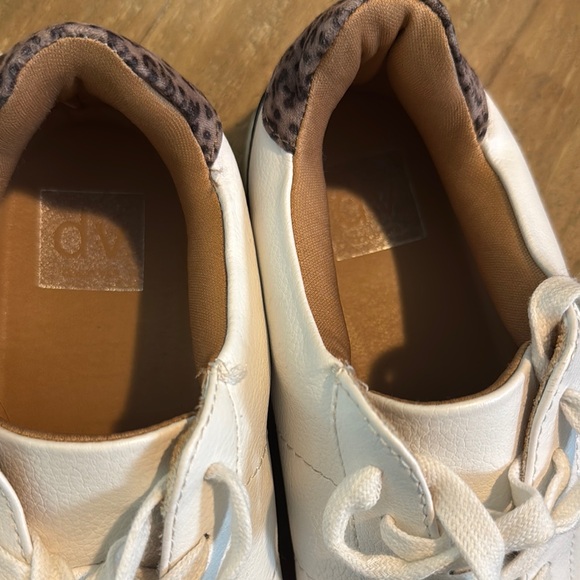 Dolce Vita White Casual Women's Sneakers - Picture 3 of 5